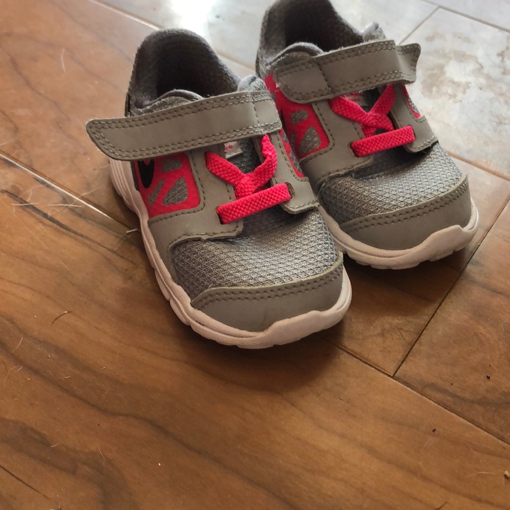 Girl shoes